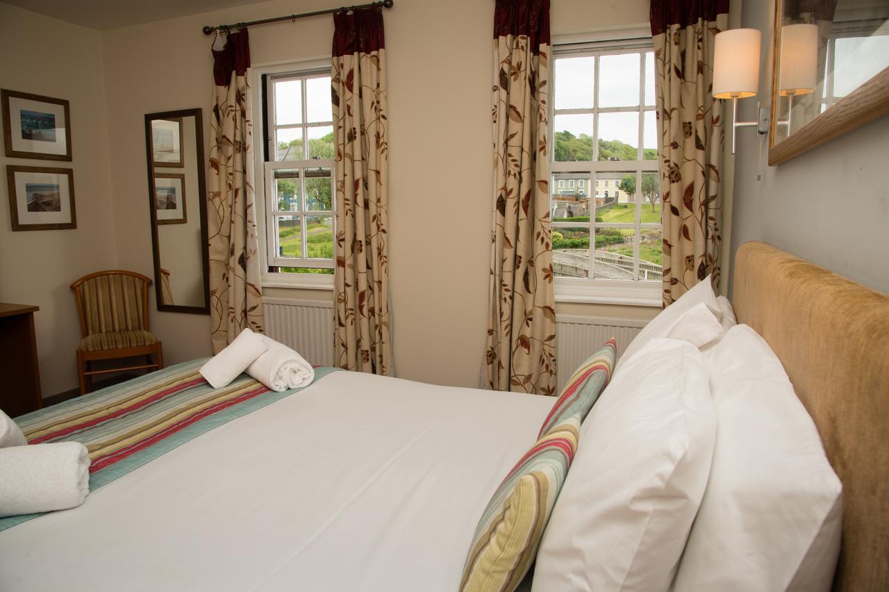 Hotel Monachty Aberaeron Exterior foto
